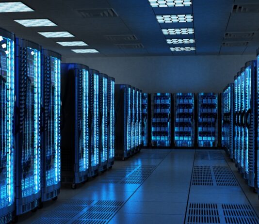 Аренда стоек в дата-центре: кто предлагает такую услугу в Москве, как выбрать хостинг-провайдера с выгодными условиями
