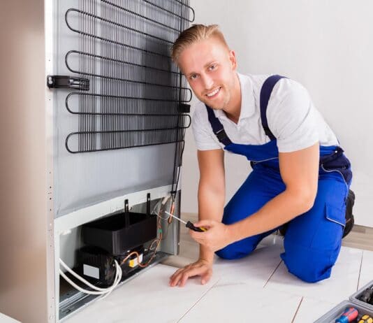 Выбор специалиста по ремонту холодильников