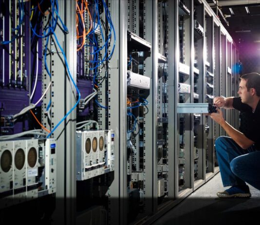 Зачем заказывают сервер в аренду у Дата Хата