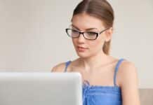 Сохраняем зрение: выбираем очки для компьютера по разумной цене