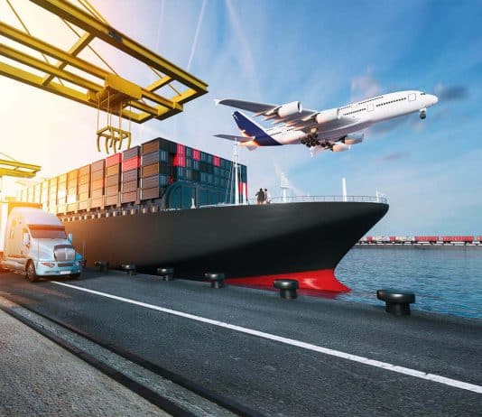 Особенности логистики и доставки одежды и обуви оптом из Китая в Россию