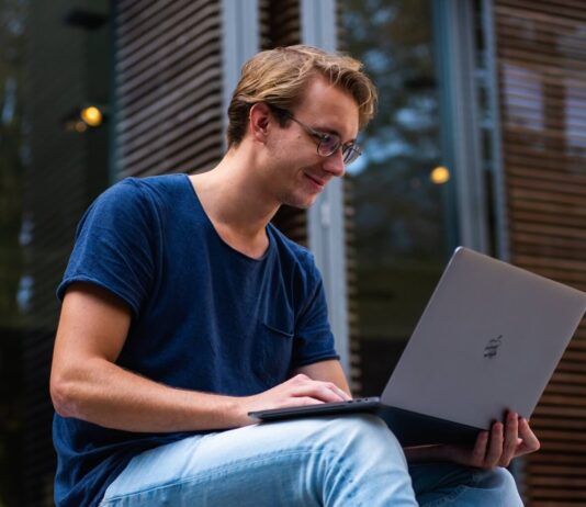 Как сделать из любого видео гивку?