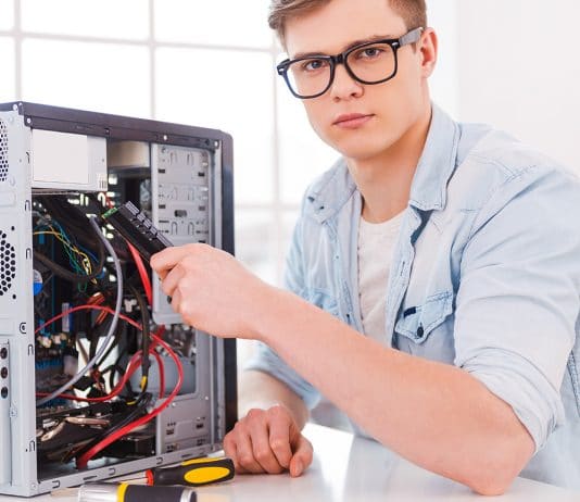 Почему обращаются к компьютерному мастеру